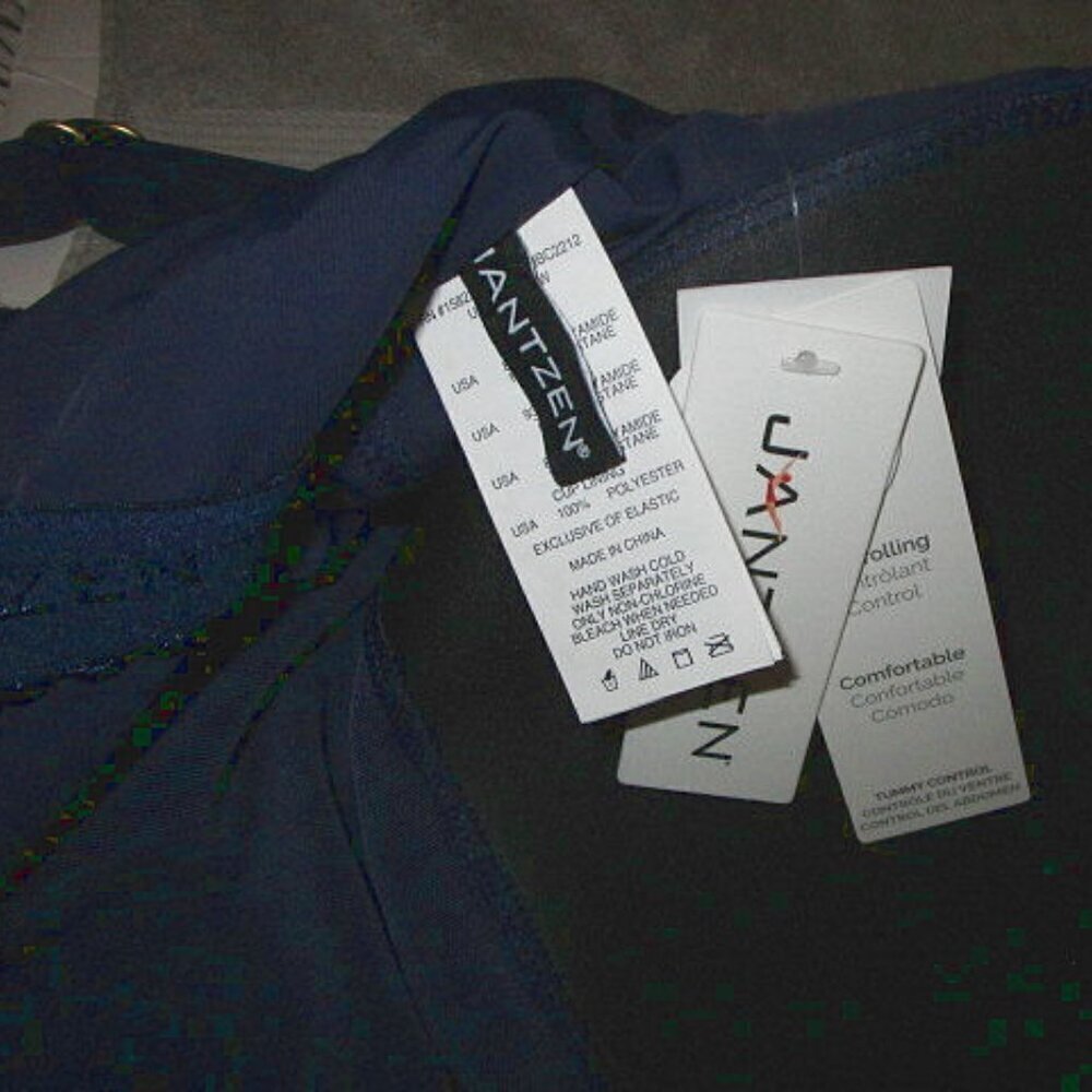 Jantzen One Piece Swimsuit Size 28W Slimming UPF Tummy Control Surplice Draped - Picture 5 of 12